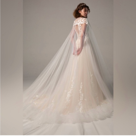 Wedding Dress Size US 8 UK 12 - Picture 4 of 9